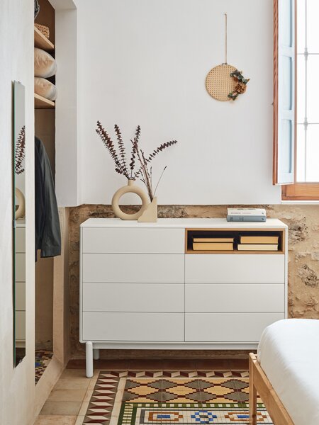 KOMODA CORVO KRÉMOVÁ 40 X 120 CM