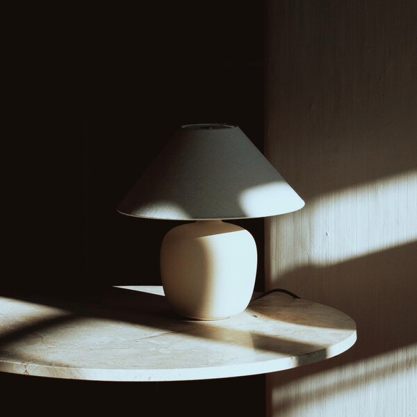 AUDO COPENHAGEN Stolní lampa Torso, 37