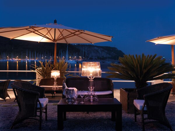 Kartell designové stolní lampy Bourgie