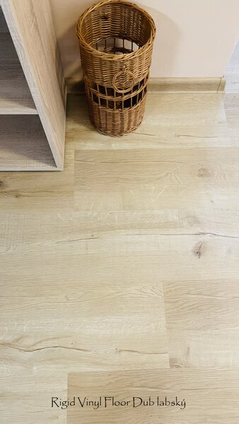 Rigid Vinyl Floor click Dub Labský 2,235 m2