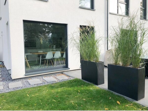 Květináč ELEMENTO, sklolaminát, šířka 88 cm, antracit