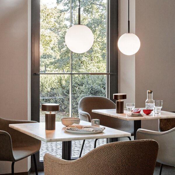 AUDO COPENHAGEN Stolní lampa Column Portable, Bronze