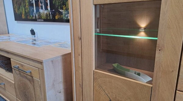 Dublin - Obývací stěna z masivu dub