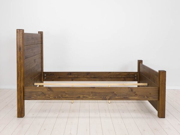 Borovicová postel Rustyk / Dobromir 160 cm