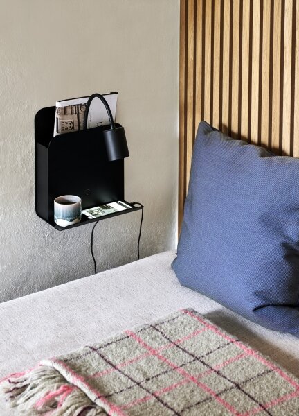 Nordlux - Nástěnné svítidlo s poličkou a USB ROOMI 1xGU10/8W/230V černá
