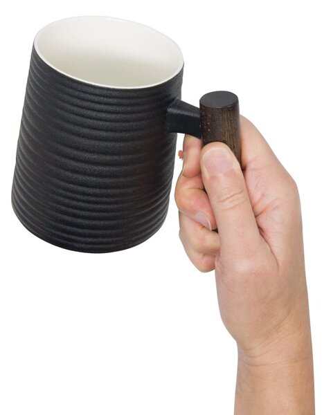 Porcelánový hrnek Tea Logic Black Relief, černý, dřevěná rukojeť, matný, 400 ml