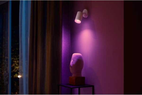 Philips - LED RGBW Stmívatelné bodové svítidlo Hue FUGATO 1xGU10/4,2W/230V bílá