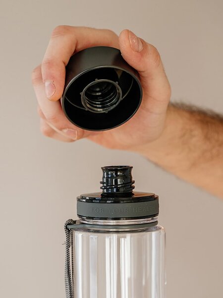 Plastová BPA free lahev z tritanu EQUA Plain Black 600 ml
