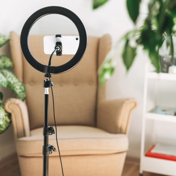 LED Stmívatelná lampa se stativem a držákem pro vlogování LED/15W/5V 2700-6500K