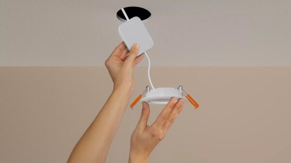 Philips - LED RGBW Stmívatelné koupelnové svítidlo Hue SLIM LED/12W/230V IP44
