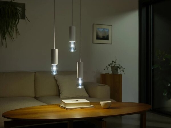 LED RGBW Stmívatelná žárovka Philips Hue White And Color Ambiance E27/6,8W/230V