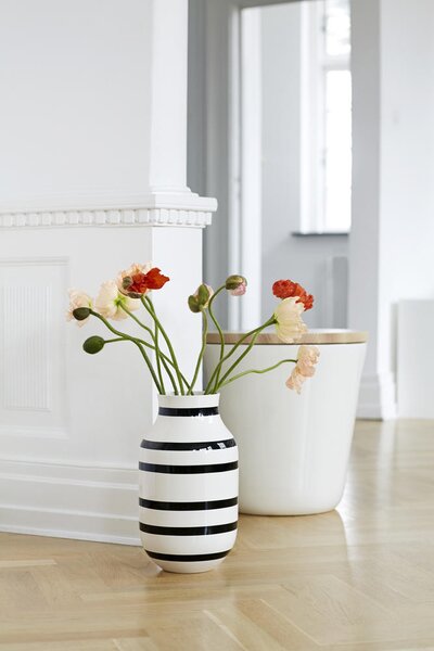 Kähler Design Váza Omaggio Black - 31 cm KD235