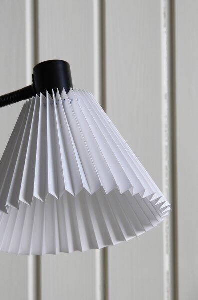 Markslöjd 108697 - Stolní lampa MIRA 1xE14/40W/230V černá/bílá