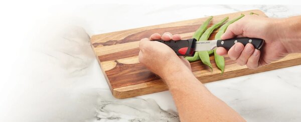 Sada nožů MasterClass EdgeKeeper 4 ks, kuchařský 20 cm, santoku 12 cm, univerzální 11,5 cm a loupací 9 cm se samoostřicími pouzdry MCEKTRSET4PC