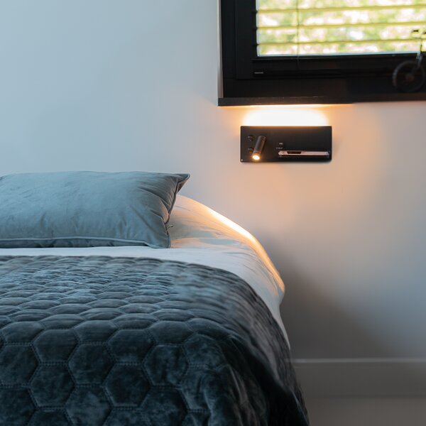 Sada 2 nástěnných lamp černých vč. LED s USB a indukční nabíječkou - Riza