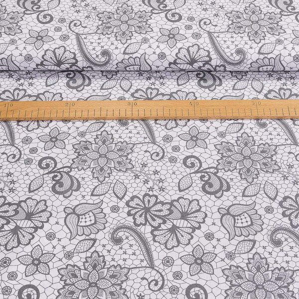 Bavlněné plátno KRAJKA, šedá na bílé. š.160cm (látka v metráži)