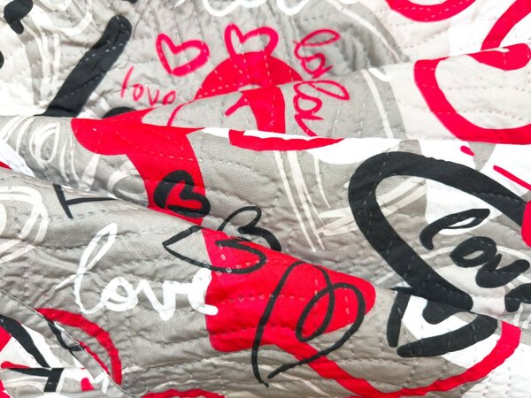Přehoz na postel STREET LOVE, šedý Rozměr: 170 x 210 cm