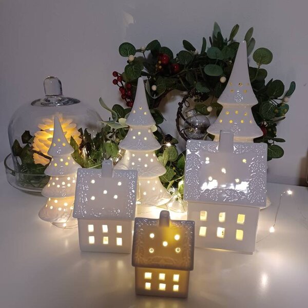 DECOLED LED dekorace keramický domeček 10,6 × 8,7 × 16,8 cm, teple bílá, 2× LR44