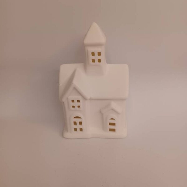 DECOLED LED dekorace kostelíček na baterie 7,5 × 6 × 12 cm, keramický, LR44, teple bílá