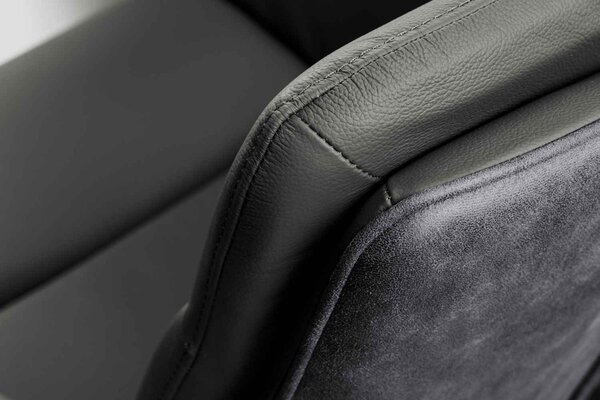 Designová otočná židle Maddison šedá kůže