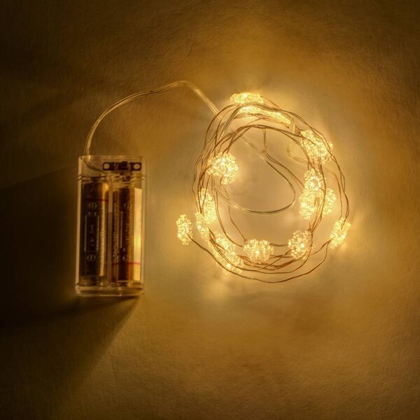 DECOLED LED světýlka na baterie, vločky, 2,3 m, teple bílá, 20 diod, drátek, IP20 interiér, 2 × AA