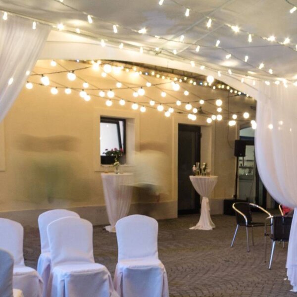 DECOLED Easy Fix LED party osvětlení, 5 m, venkovní, 10 kouliček, 70 teple bílých diod, černý kabel, IP67, prodlužovací