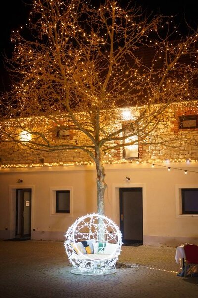 DECOLED Easy Fix LED party osvětlení, 5 m, venkovní, 10 kouliček, 70 teple bílých diod, černý kabel, IP67, prodlužovací