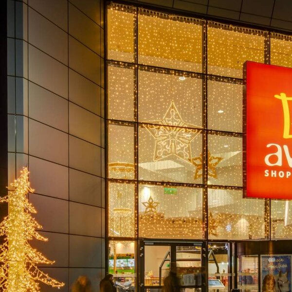 DECOLED Easy Fix LED světelný závěs venkovní, 100 × 700 cm, teple bílá, 600 diod, bílý kabel, IP67, prodlužovací
