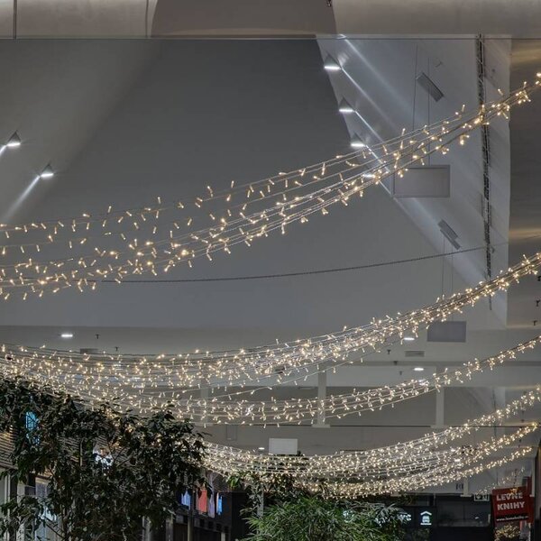 DECOLED Easy Fix LED světelný závěs interiér, 100 × 500 cm, teple bílá, 500 diod, 10 pramenů, čirý kabel, IP20, prodlužovací