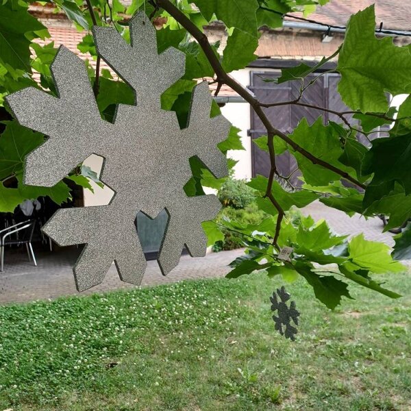 DECOLED Vánoční ozdoba vločka I, pr. 40 cm, stříbrná, překližka, venkovní