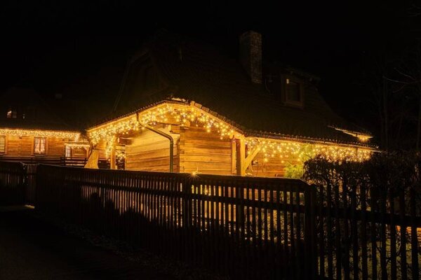 DECOLED Easy Fix venkovní LED rampouchy, světelné, 300 × 90 cm, teple bílá, 174 diod, bílý kabel, IP67, prodlužovací