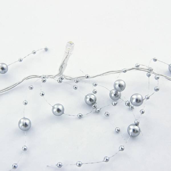 DECOLED LED světýlka na baterie, perly stříbrné, 1,3 m, teple bílá, 10 diod, čirý kabel, IP20 interiér, 2 × AA