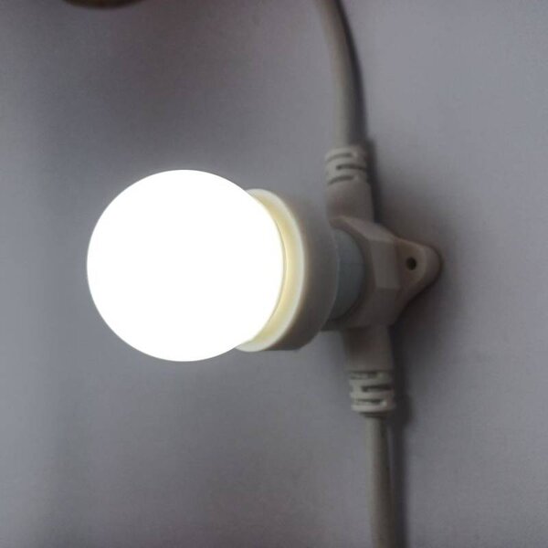 DECOLED LED žárovka ledově bílá, patice E27, 12 diod