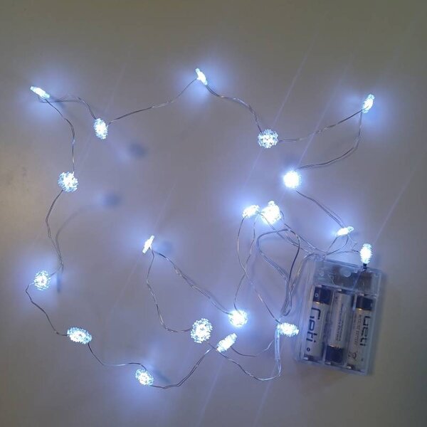 DECOLED LED světýlka na baterie, vločky, 2,3 m, ledově bílá, 20 diod, čirý kabel, IP20 interiér, 3 × AA