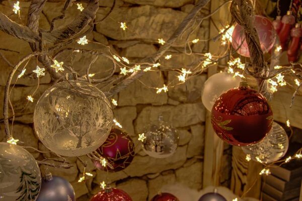 DECOLED LED světelný řetěz, hvězdičky, 12 pramenů × 1,5 m, venkovní, teple bílá, 180 diod, měděný kabel, IP44, vč. zdroje