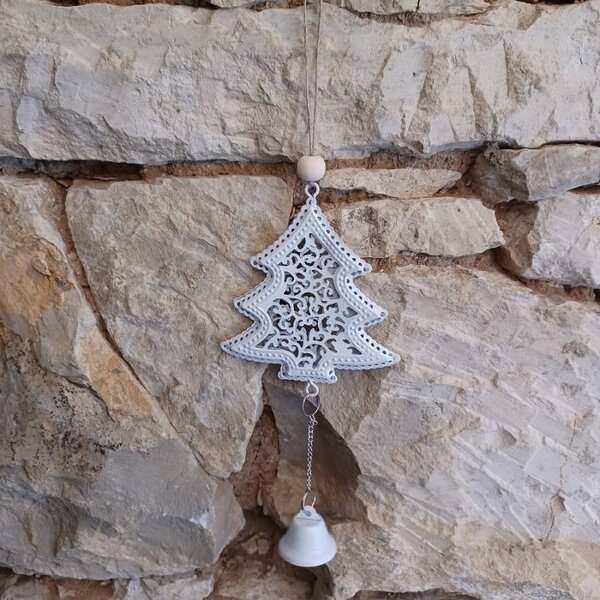 DECOLED Vánoční ozdoba na stromeček kovový stromeček, 10 × 8,5 cm, se zvonečkem 3 cm