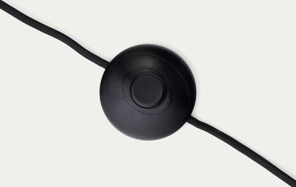 Ratanová stojací lampa Kave Home Neuda 140 cm
