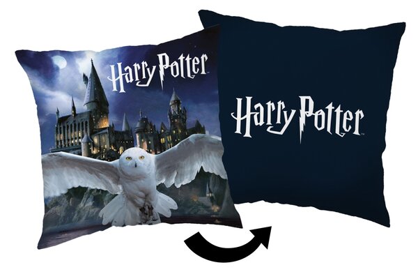 Licenční polštářek s motivem z Harryho Pottera. Na každé straně jiný vzor. Rozměr polštářku je 35x35 cm