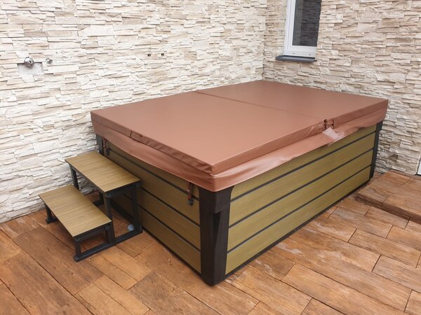 Relax na MAX Termokryt vířivky Velikost termokrytu: 210 x 210 cm, R20 - hnědý