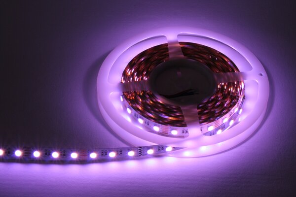 LED-lumin LED pásek 24V RGBWW teplá bílá, 19,2W/m, IP20, Ra>90, 4v1