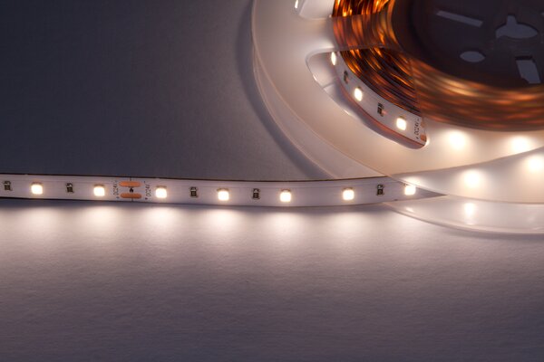 LED-lumin LED pásek samolepící 12W/m, 24V, 1300lm, IP20, Ra>90 Barevná teplota: Denní bílá
