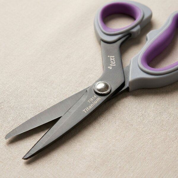 Krejčovské nůžky TEXI TITANIUM Ti814, s ergonomickou rukojetí, délka ostří 9cm, celková délka 21 cm