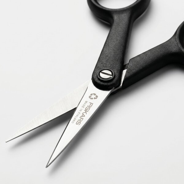 Fiskars Vyšívací nůžky FISKARS 1005153, ostré hroty , délka 13 cm