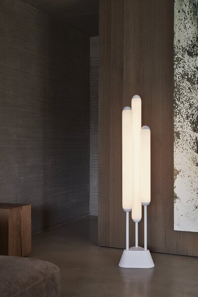 Brokis LED Stojací lampa Puro Floor 3 Tubes 1350, PC1252 Stmívání, řízení: DIM RF systém, Barva skla: Triplex opál, Povrchová úprava baldachýnu a montury: kov - černý matovaný komaxit se strukturou