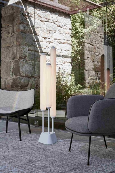 Brokis LED Stojací lampa Puro Floor 3 Tubes 1350, PC1252 Stmívání, řízení: DIM RF systém, Barva skla: Triplex opál, Povrchová úprava baldachýnu a montury: kov - černý matovaný komaxit se strukturou