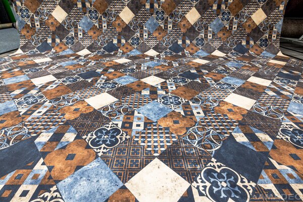 PVC podlaha Tarkett Iconik 220T filc Zaragoza tile Indigo