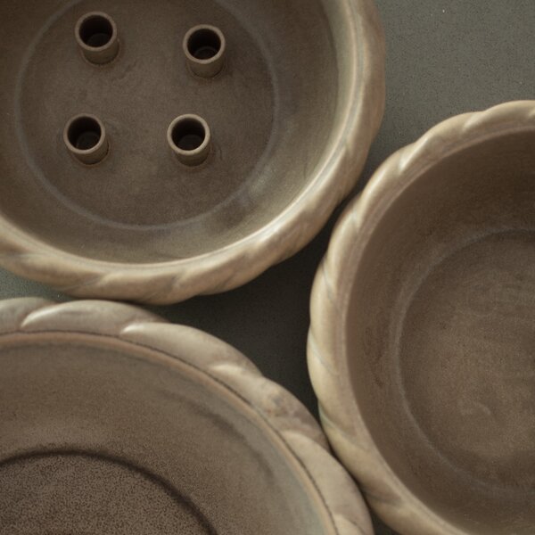 DBKD Keramický svícen Twine Plate - Beige DK406