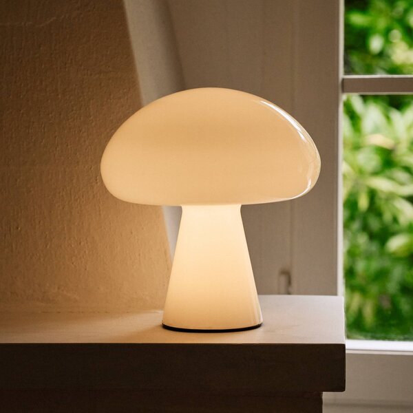 GUBI Gubi LED stolní lampa Obello, perlově bílá, IP44, sklo, stmívatelný, Bílá / opál, Obývací pokoj / jídelna, Sklo, Design