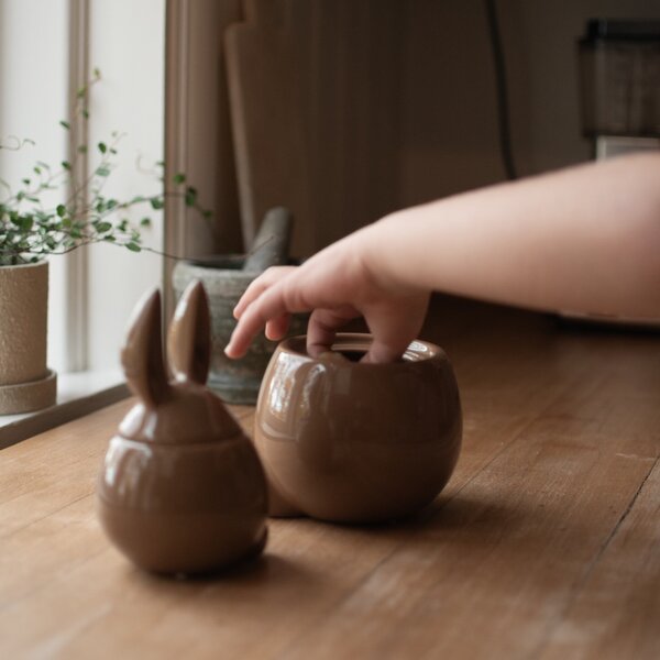 DBKD Velikonoční dóza Eating Rabbit Shiny Nougat - Small DK385