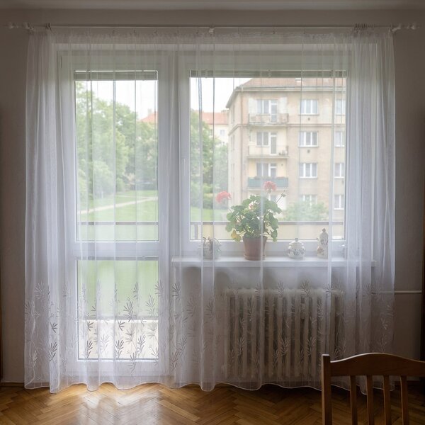 Forbyt záclona sablé 30915 MARKIZET, vyšívané květiny, s olůvkem, bílá, výška 140cm ( v metráži)